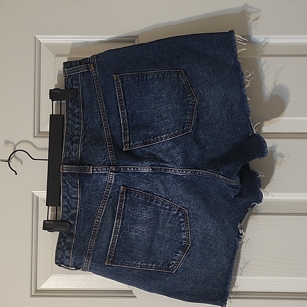 Jean shorts - Universal Thread, Size 10, Midrise - Picture 2 of 4